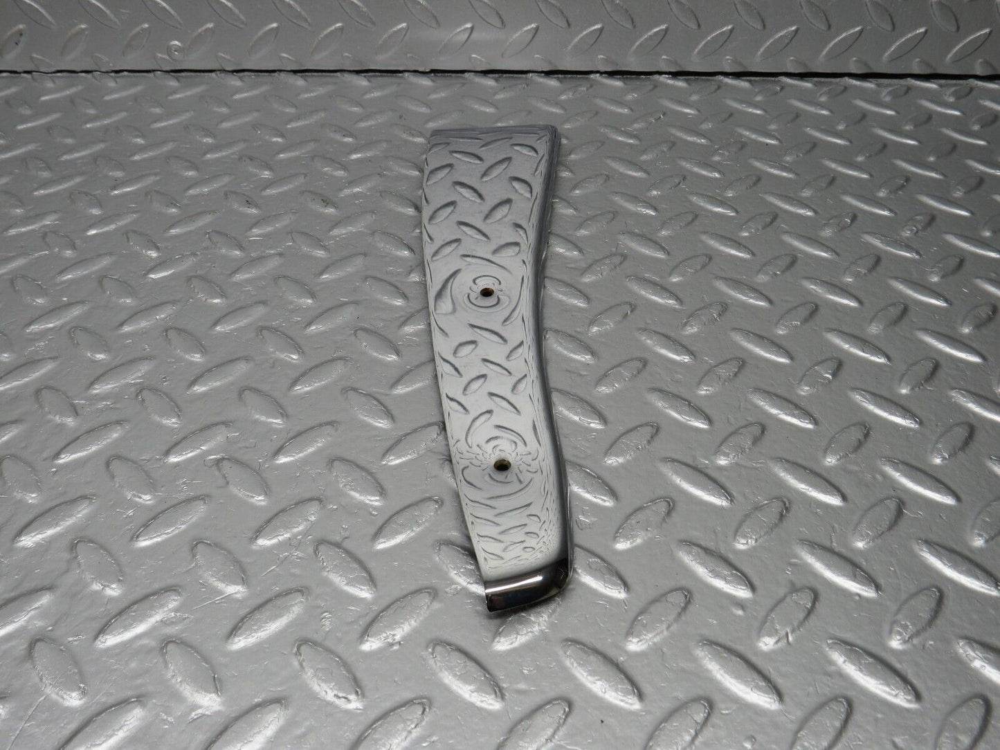 40004 Mercedes-Benz R107 350SL Left Door Chrome Cover