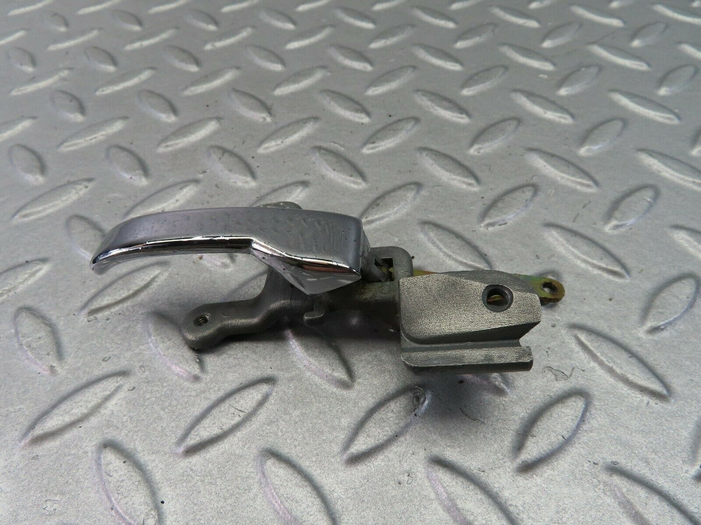 7918 Mercedes-Benz W115 220D Left Interior Door Handle Chrome 1157660119