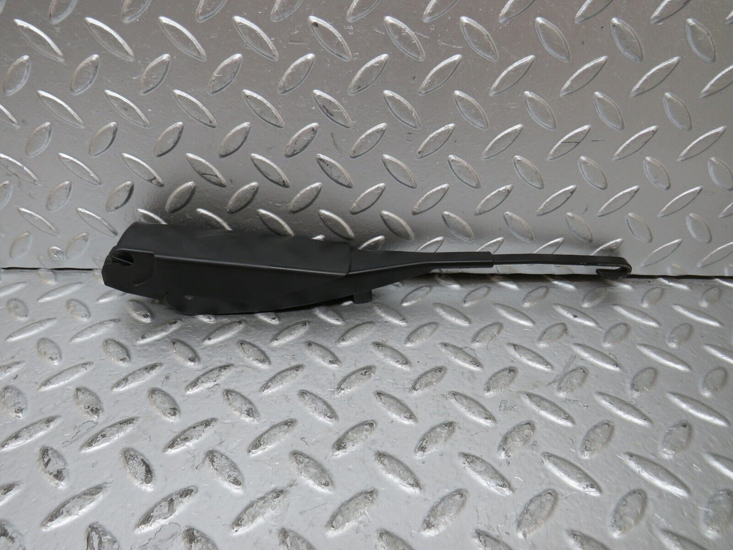 26607 Mercedes-Benz C124 220CE Coupe Wiper Arm