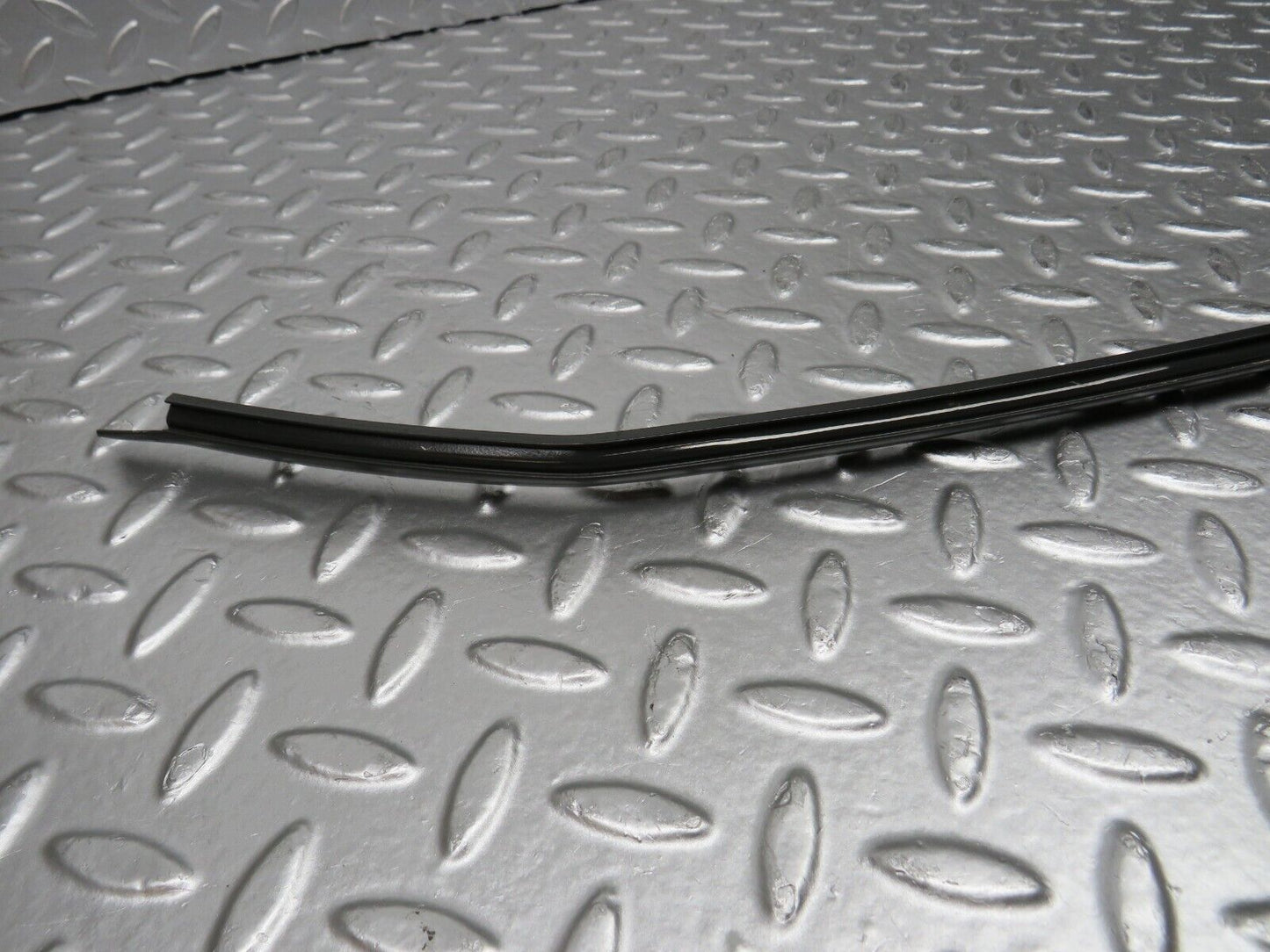 30738 Mercedes-Benz W201 190E Rear Windscreen Frame