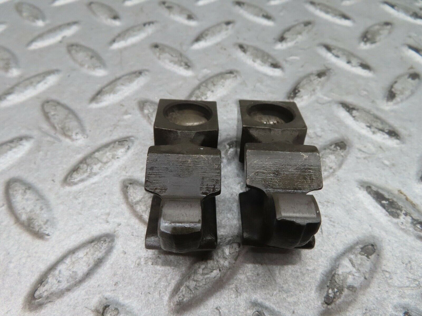 17863 Mercedes-Benz W116 450SEL Valve Rocker Arm
