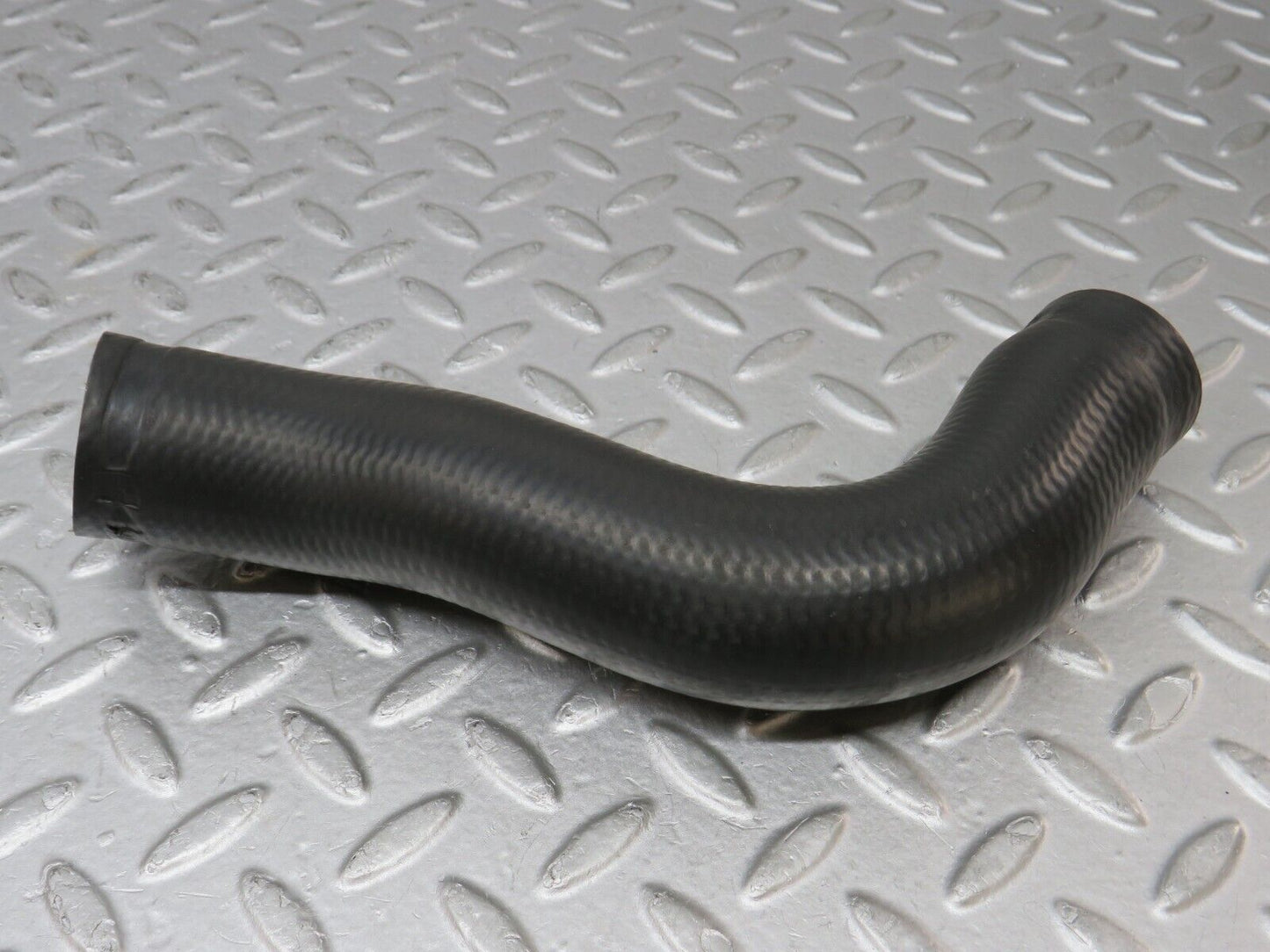 36284 Mercedes-Benz W126 420SE Radiator Hose Pipe 1265014782 1265014682