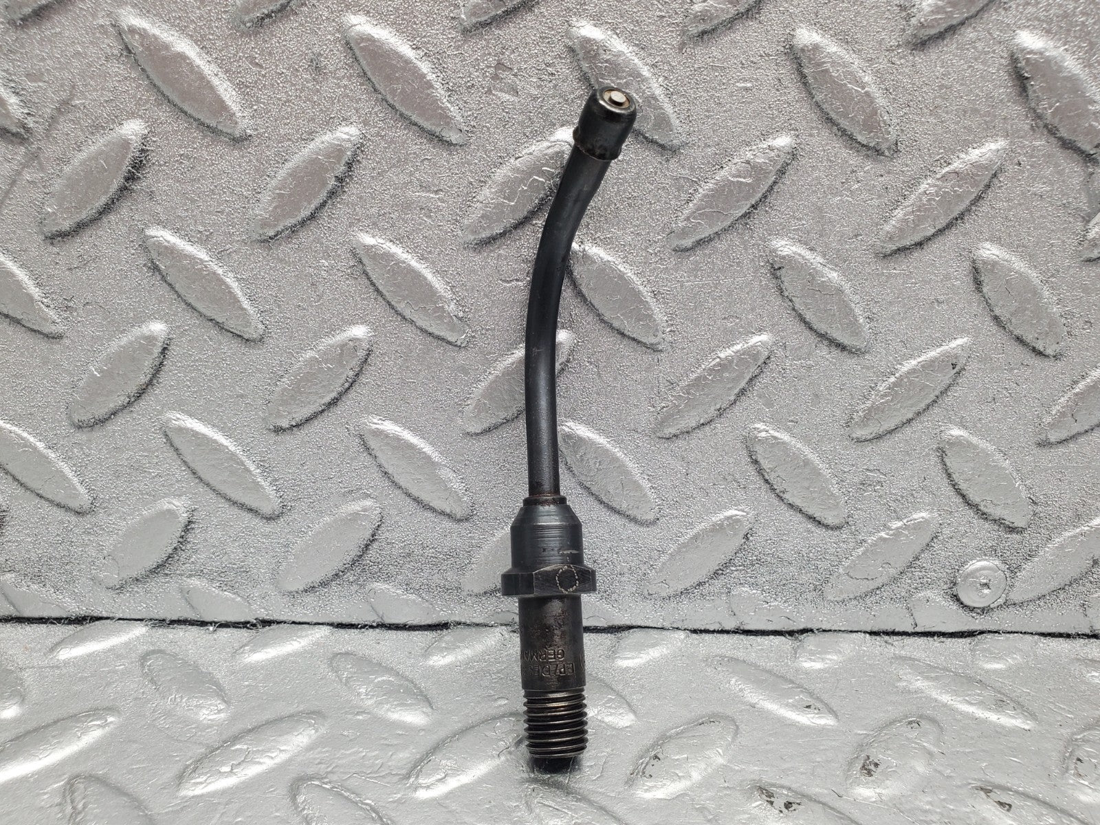 W112 fuel injector used OEM