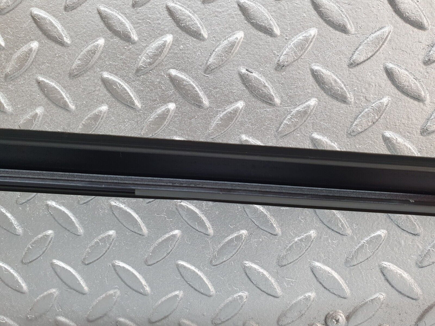 42112 Mercedes-Benz W202 C200 Roof Trim Right Side