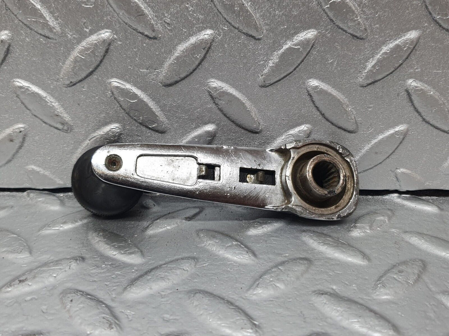 43418 Mercedes-Benz W108 280SE Window Lifter Crank Handle