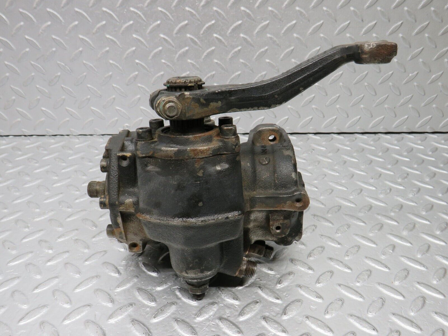 39038 Mercedes-Benz W201 190E 2.6L Steering Box Steering Rack 1244611601