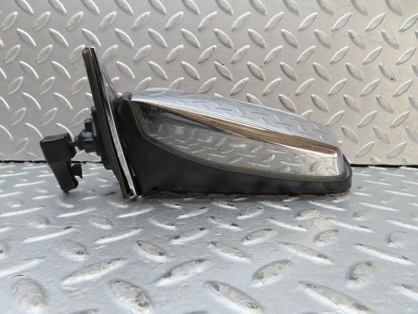 19219 Mercedes-Benz W123 300D Left Wing Mirror Housing 1238110341