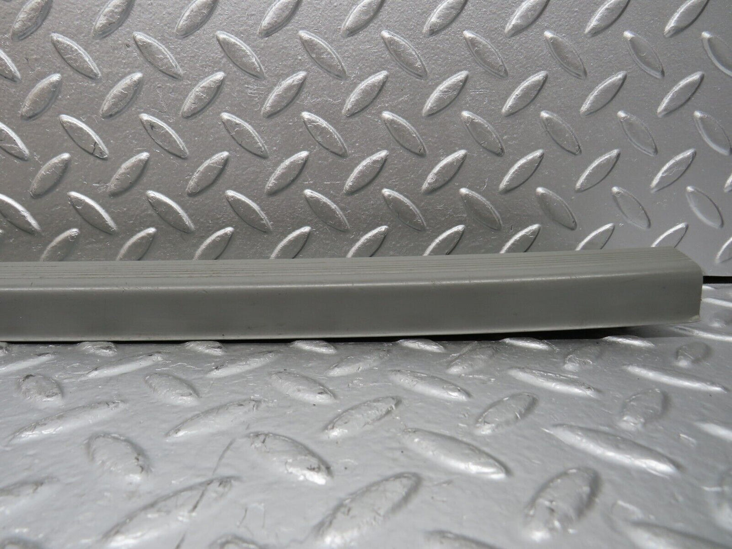 31207 Mercedes-Benz S124 220TE Wagon Front Left Door Sill Trim