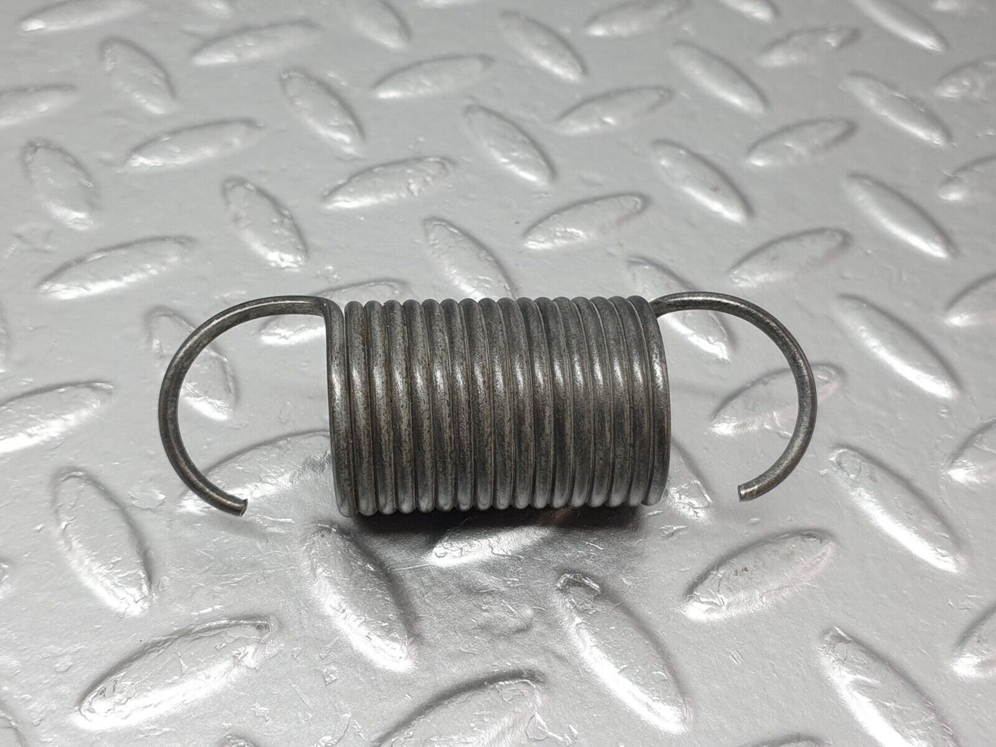 40793 Mercedes-Benz W123 300D Front Seat Adjustment Spring Pair