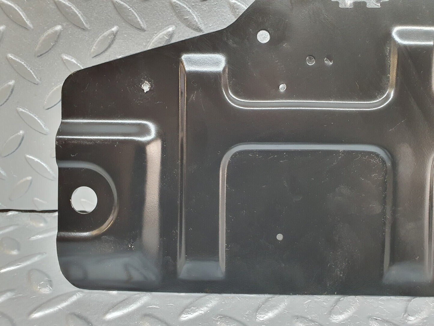 41705 Mercedes-Benz W124 200E Under Dash Relay Bracket Left Side