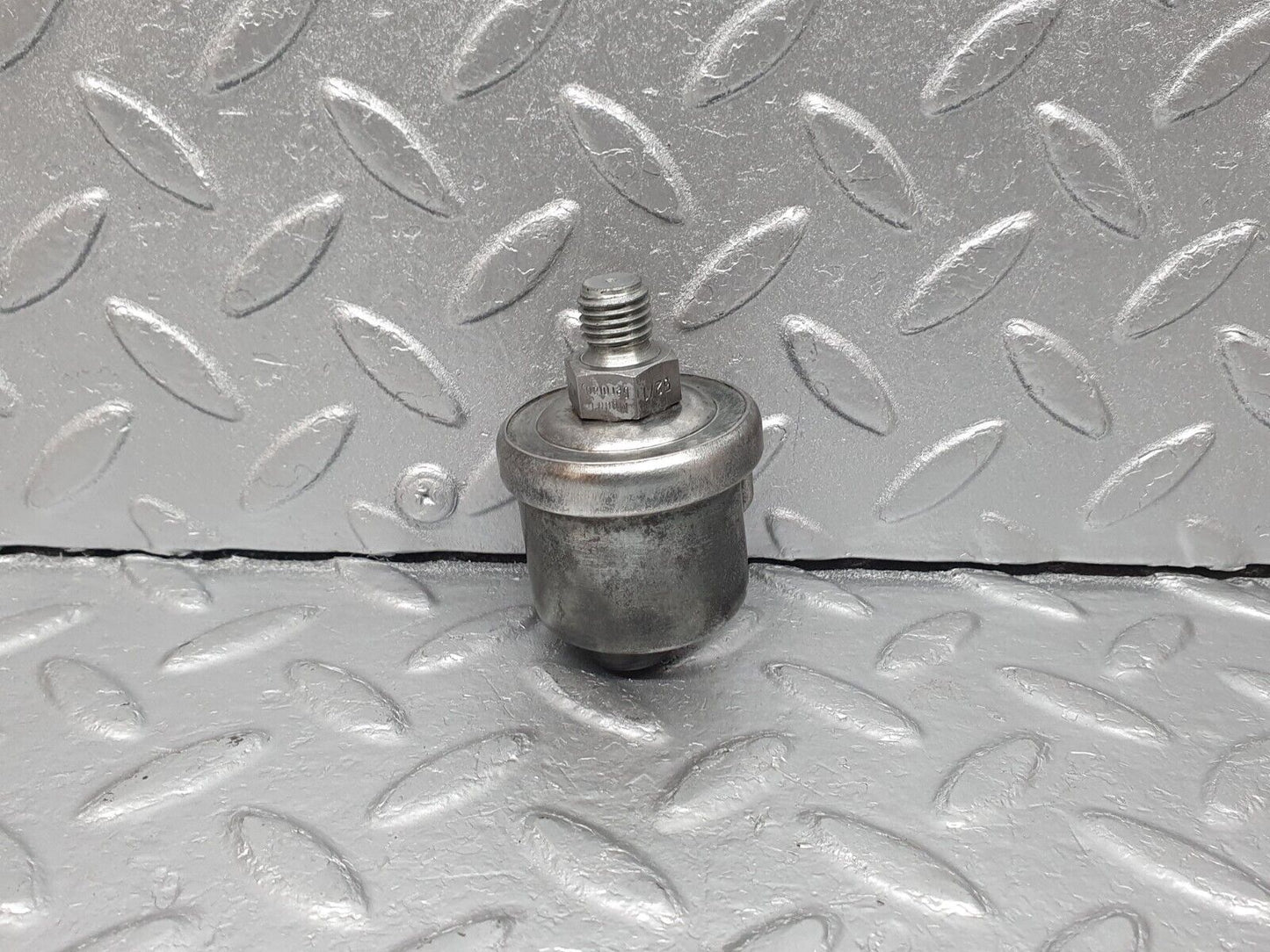 41662 Mercedes-Benz W124 200E Oil Pressure Sensor VDO