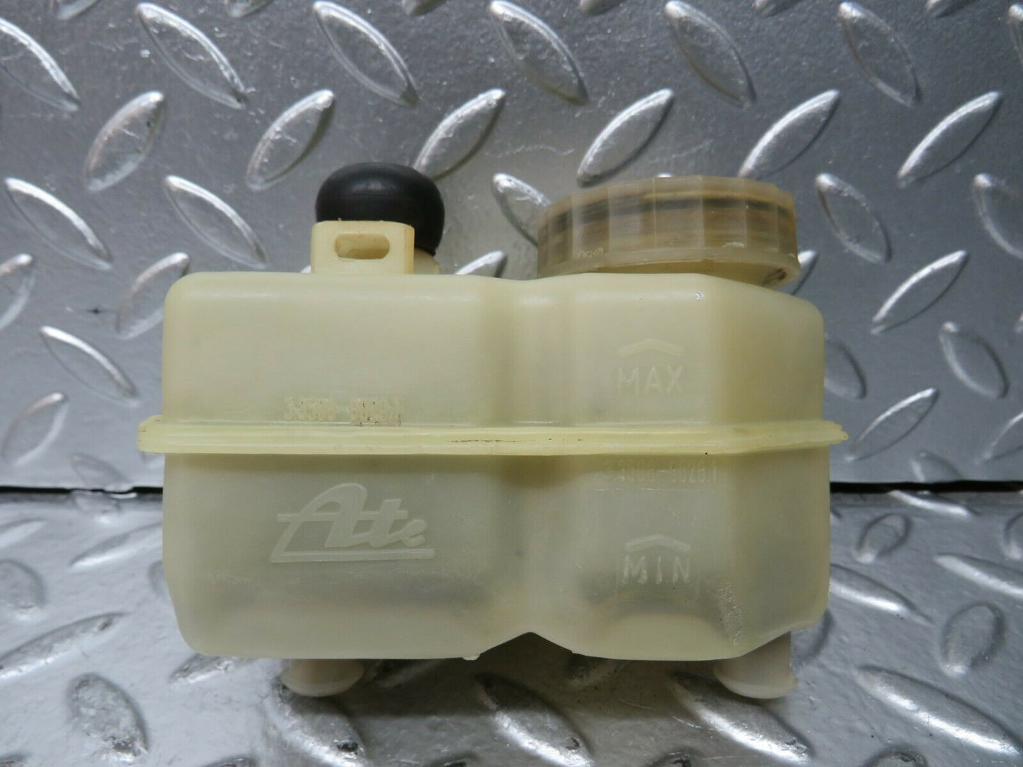 23217 Mercedes-Benz W116 350SE Brake Fluid Reservoir Tank