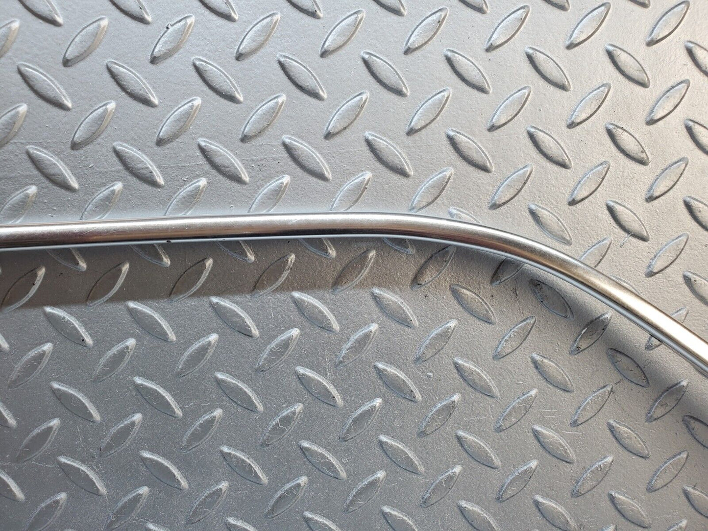 45996 Mercedes-Benz W126 420SE Roof Chrome Trim Left Side