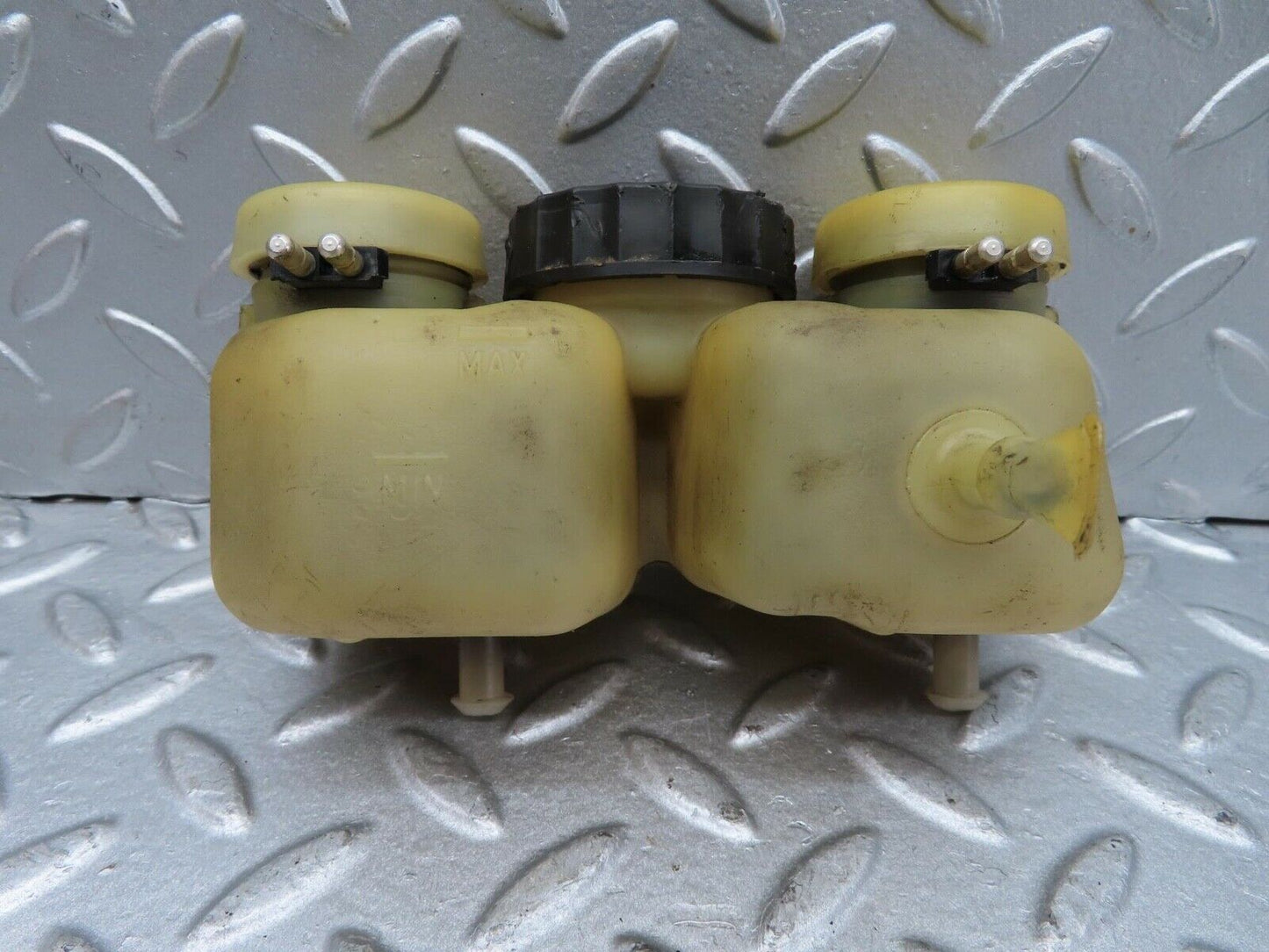 12597 Mercedes-Benz W108 280SE 3.5 Brake Fluid Reservoir Tank