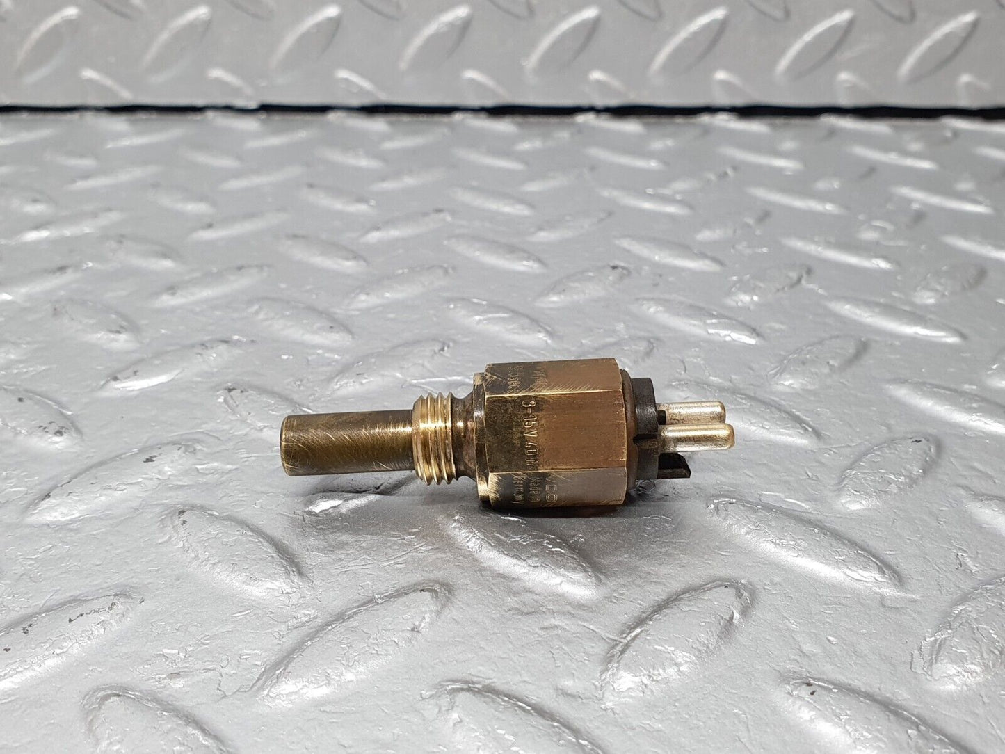 41334 Mercedes-Benz W123 280E Temperature Sensor VDO