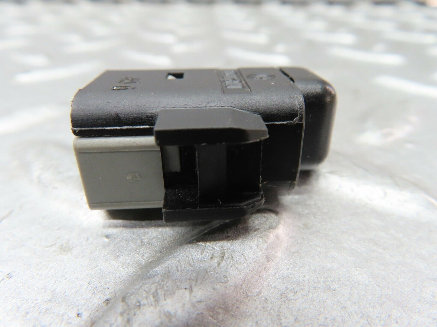 19723 Mercedes-Benz C140 CL420 Coupe Child Lock Control Switch 1408217551