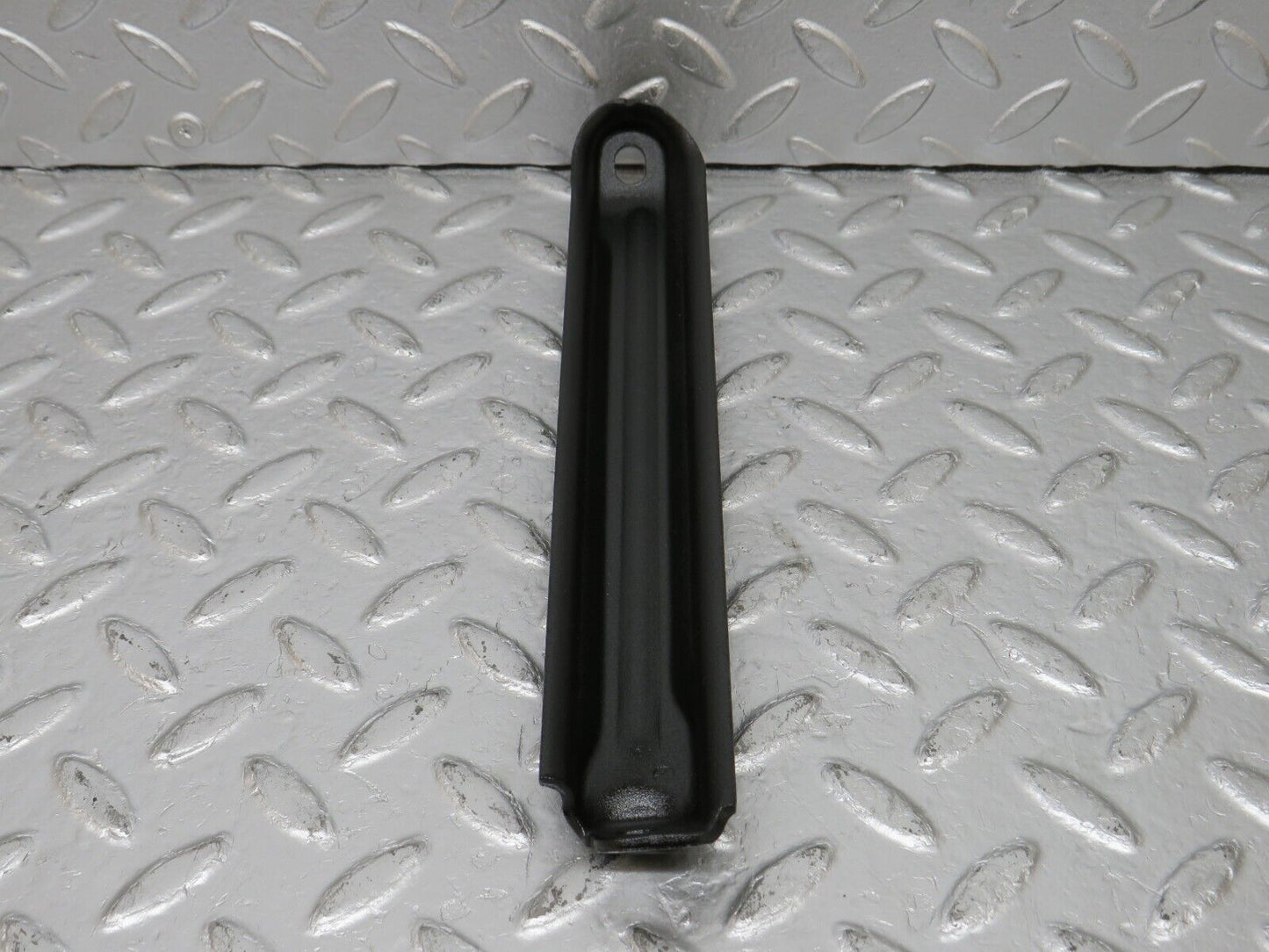 33772 Mercedes-Benz W201 190E 2.0L Air Intake Manifold Bracket