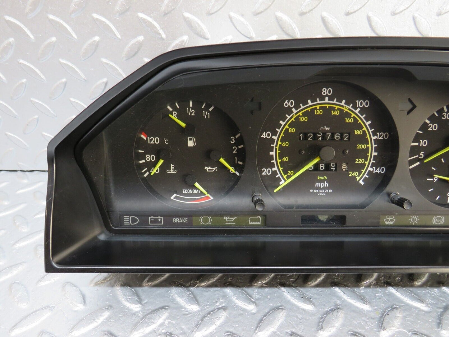 34162 Mercedes-Benz W124 260E Instrument Cluster 1245427969