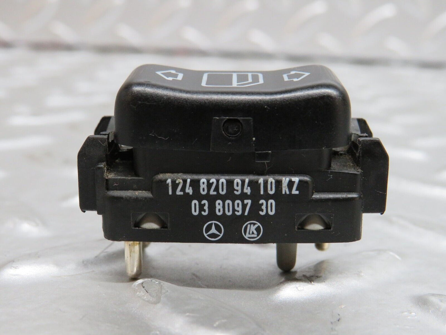 29189 Mercedes-Benz C124 320CE Coupe Right Electric Window Switch 1248209410