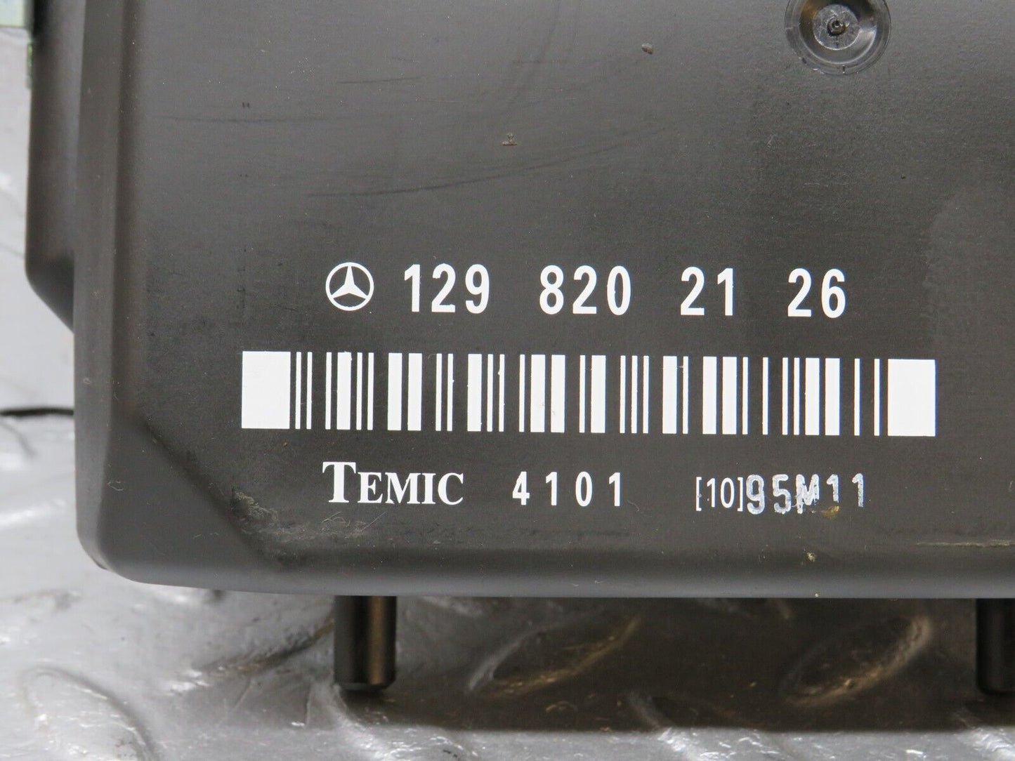 39387 Mercedes-Benz R129 320SL Coupe Seat Control Unit 1298202126