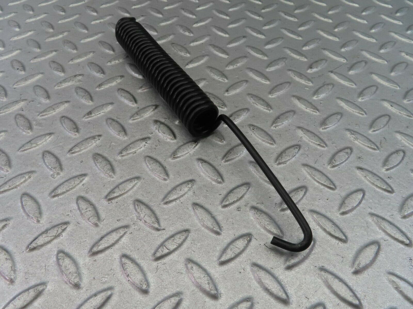 8622 Mercedes-Benz W108 Bonnet Hinge Spring