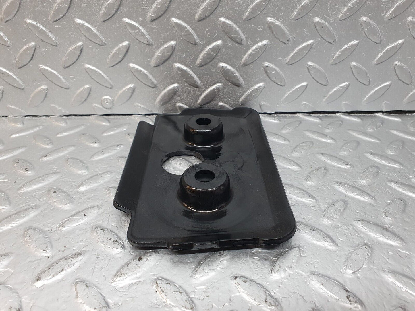 42581 Mercedes-Benz R129 320SL Coupe Front Stabilizer Struts Cover Plate