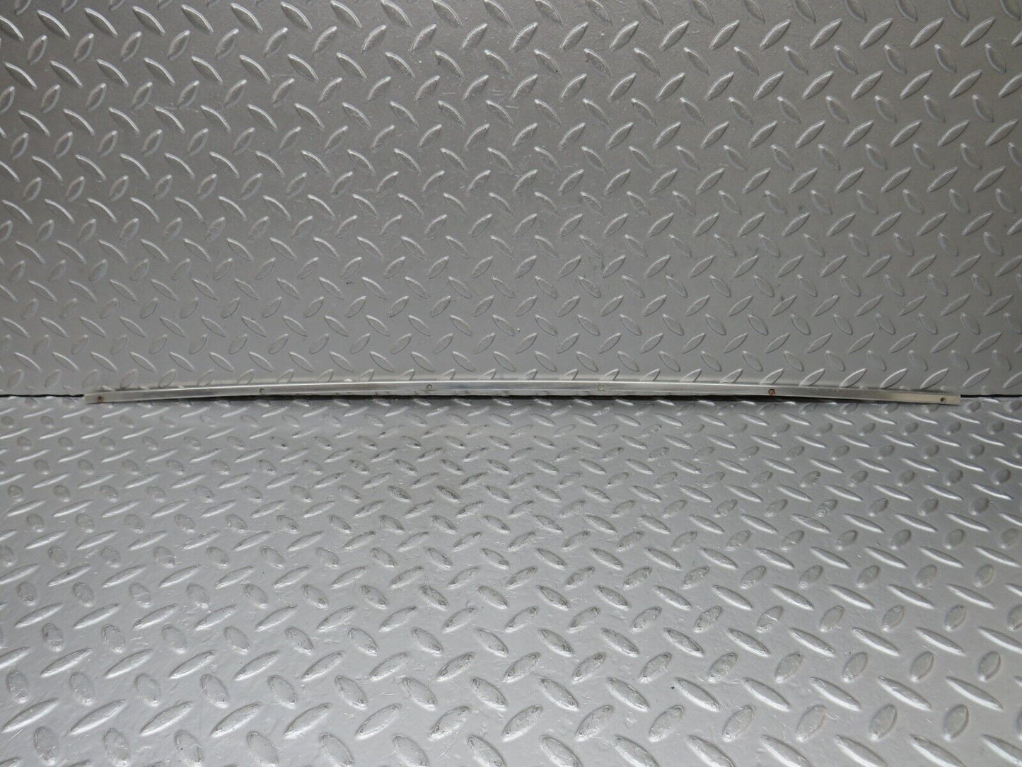 36216 Mercedes-Benz W126 420SE Sunroof Chrome Trim