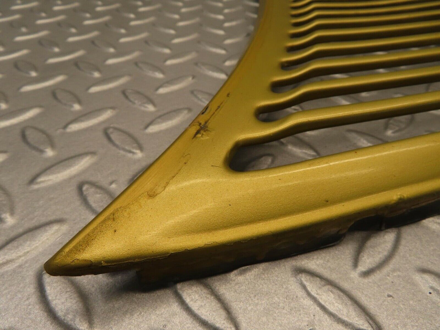 11814 Mercedes-Benz R107 450SL Air Intake Grill Right Side
