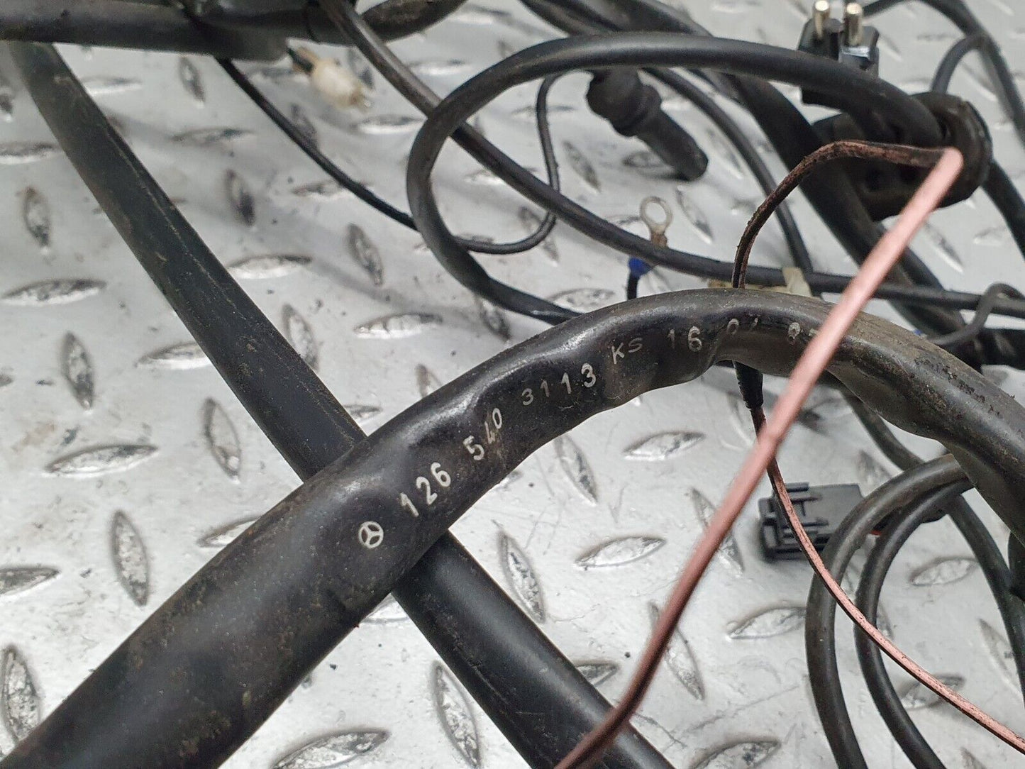 41298 Mercedes-Benz W126 300SE Engine Wiring Harness 1265407706 1265405035