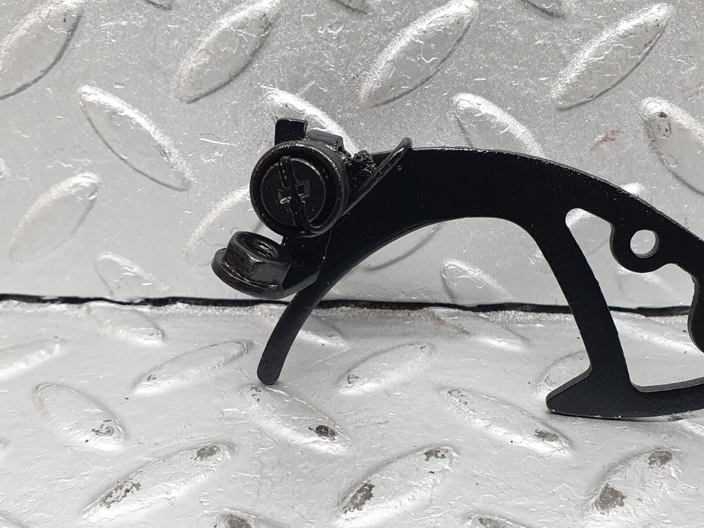 41166 Mercedes-Benz W126 300SE Bonnet Safety Latch