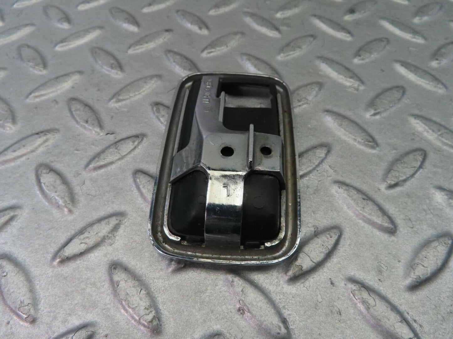 8662 Mercedes-Benz W108 Chrome Frame For Door Opener Left 1087660511