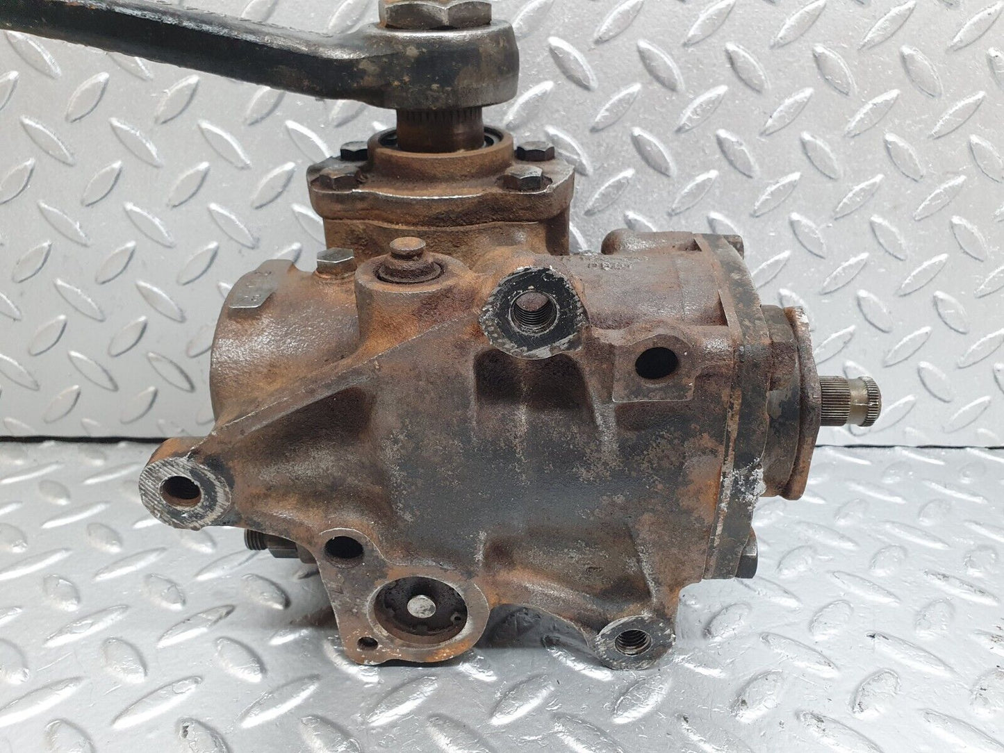 43863 Mercedes-Benz C126 380SEC Coupe Steering Box Steering Rack 1264610501