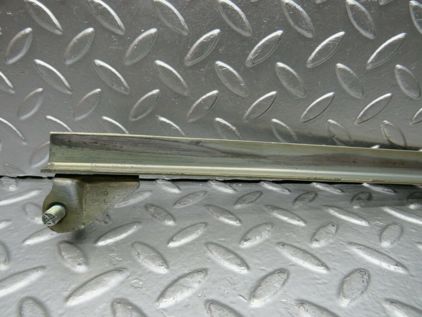 22531 Mercedes-Benz C124 E220 Coupe Right Door Window Channel