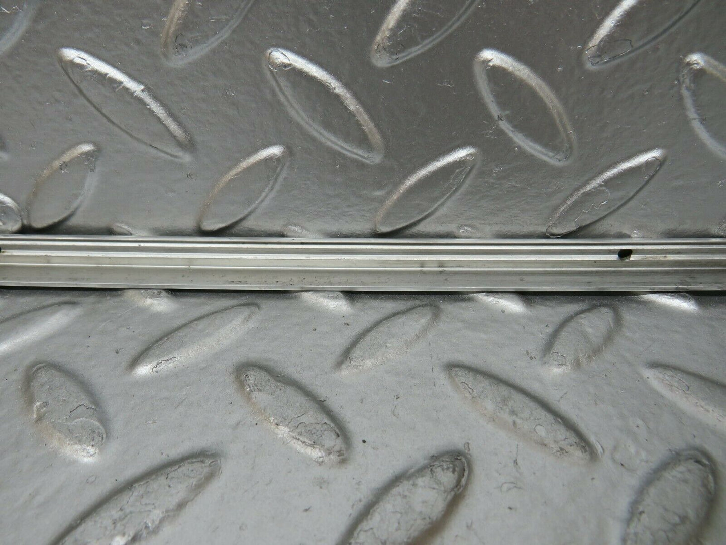 24417 Mercedes-Benz S124 220TE Wagon Sunroof Chrome Trim