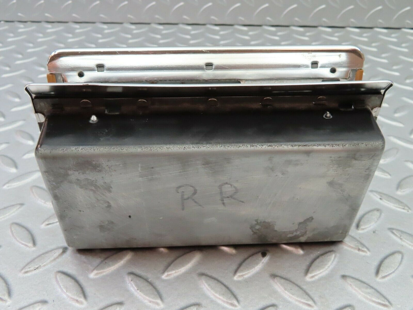 6087 Mercedes-Benz W126 380SE Rear Door Ashtray Palomino