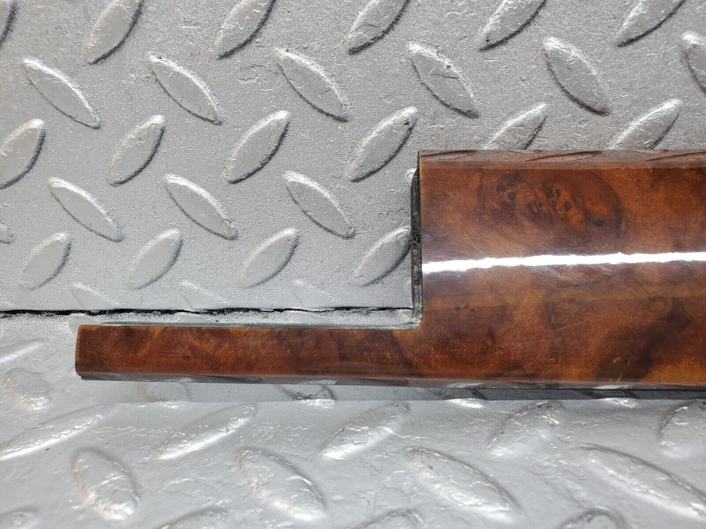 45985 Mercedes-Benz W126 420SE Glove Box Door Wood Trim