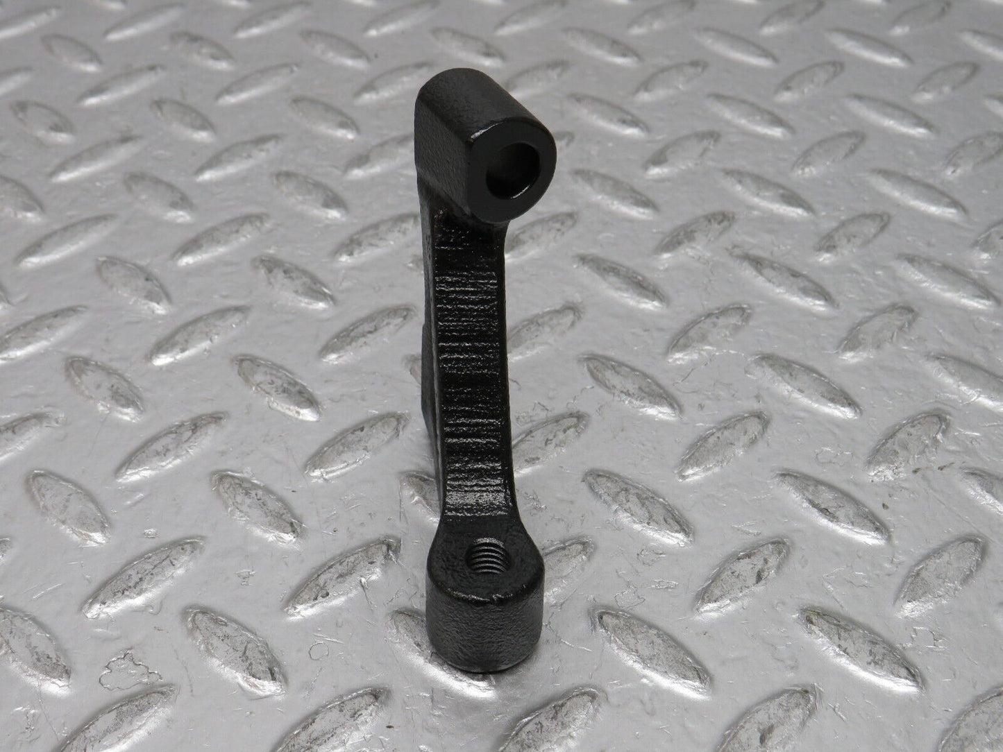 0263 Mercedes-Benz W116 350SE  Engine Mount Bracket 1160110995