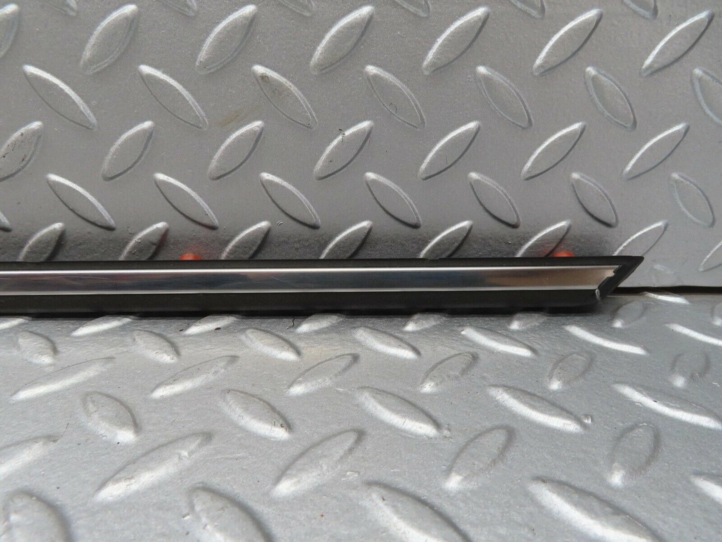 13445 Mercedes-Benz W123 200 Rear Right Door Centre Moulding Trim