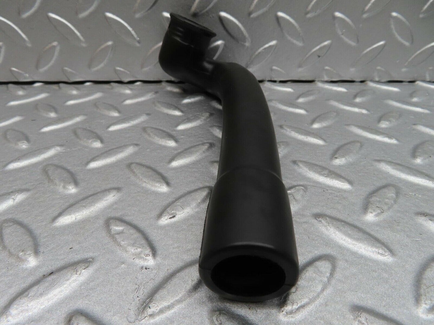 14420 Mercedes-Benz W116 350SE Air Intake Breather Hose 1160940691