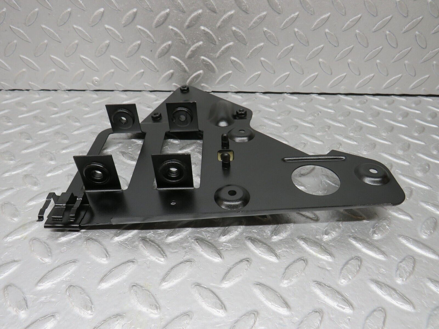 37486 Mercedes-Benz W109 300SEL Sunroof Motor Bracket