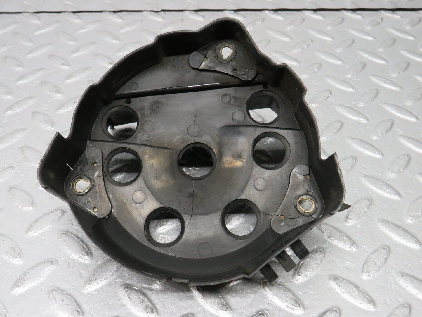 38900 Mercedes-Benz W201 190E Ignition Distributor Bosch 1031580585 1235522384