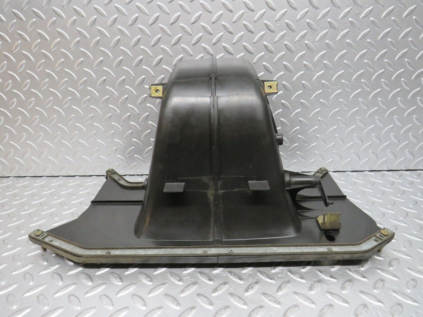 31647 Mercedes-Benz W201 190LE 1.8L Heater Blower Housing Behr 91.484.52.017
