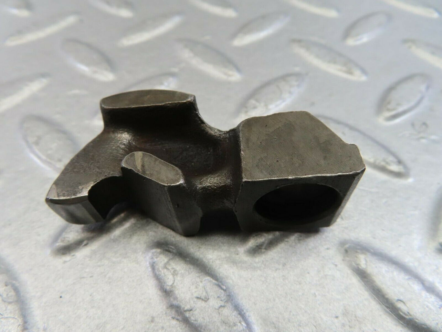 9866 Mercedes-Benz C123 280CE Coupe Valve Rocker Arm With Retaining Spring