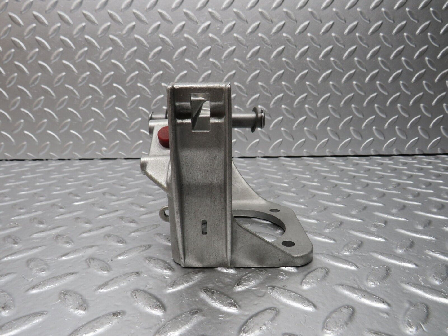 31465 Mercedes-Benz S124 220TE Wagon Brake Pedal Bracket 1292900119