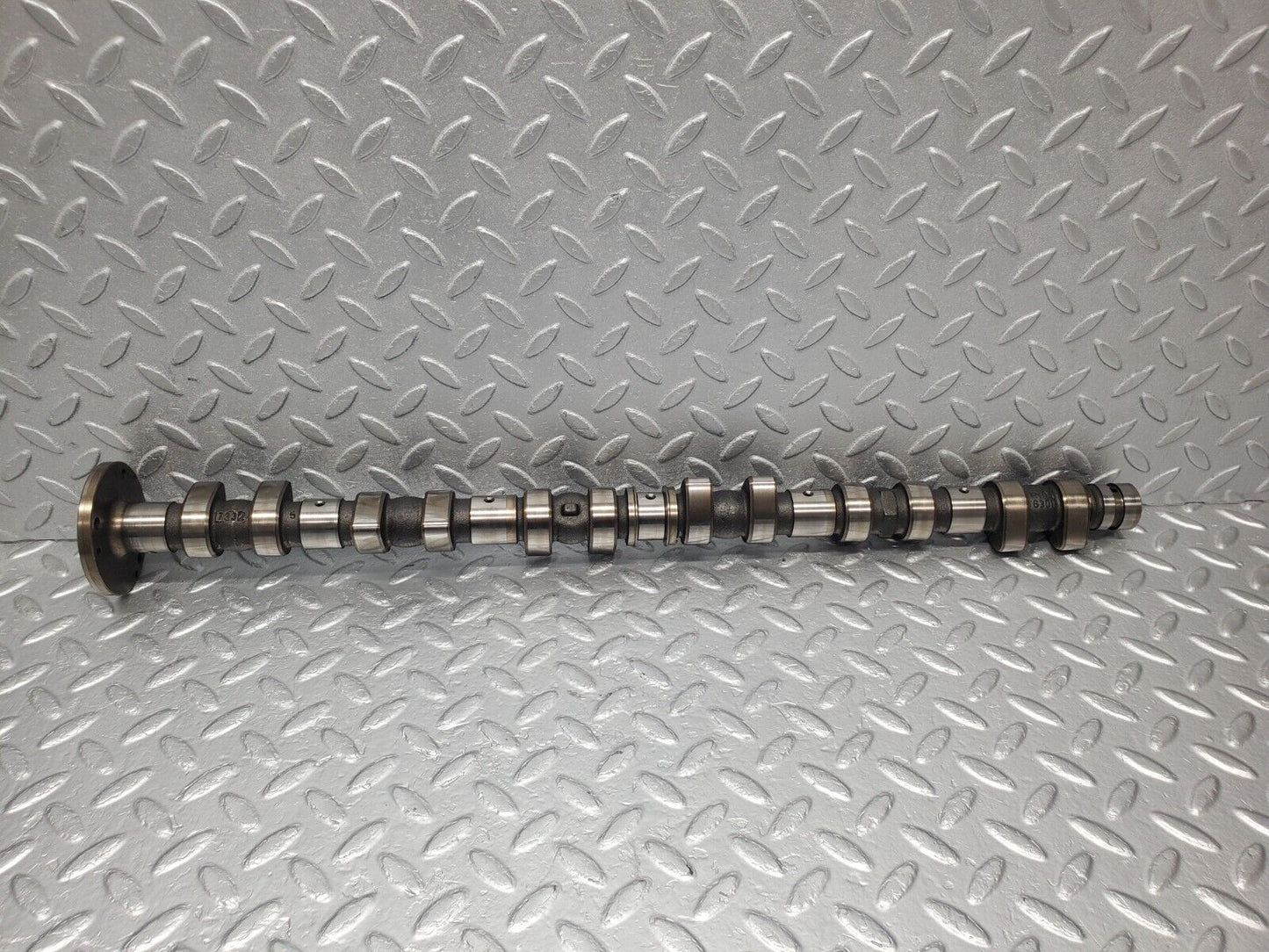 46222 Mercedes-Benz W124 280E Camshaft R1046301