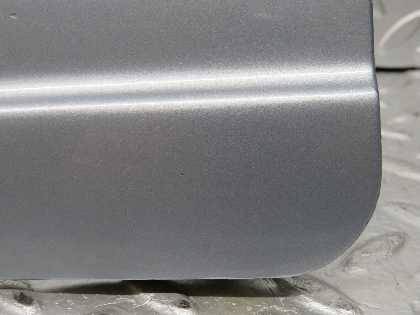 32064 Mercedes-Benz W123 230E Fuel Tank Flap Cap 1235840039