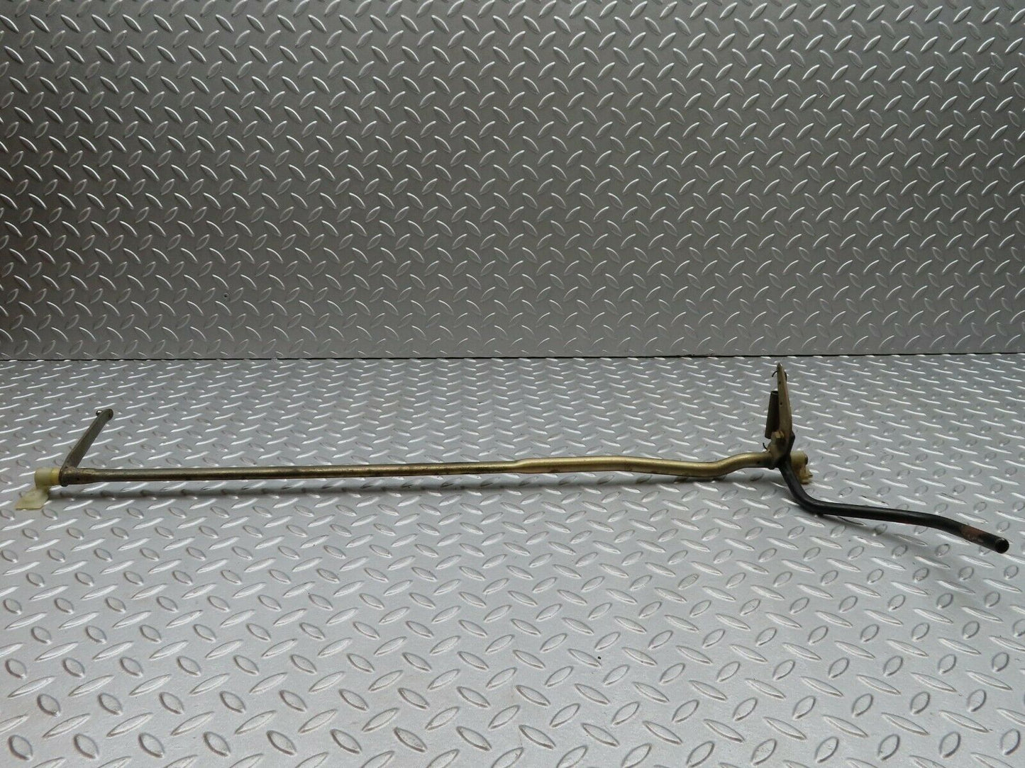 4914 Mercedes-Benz W114 280CE Coupe Accelerator Pedal Linkage