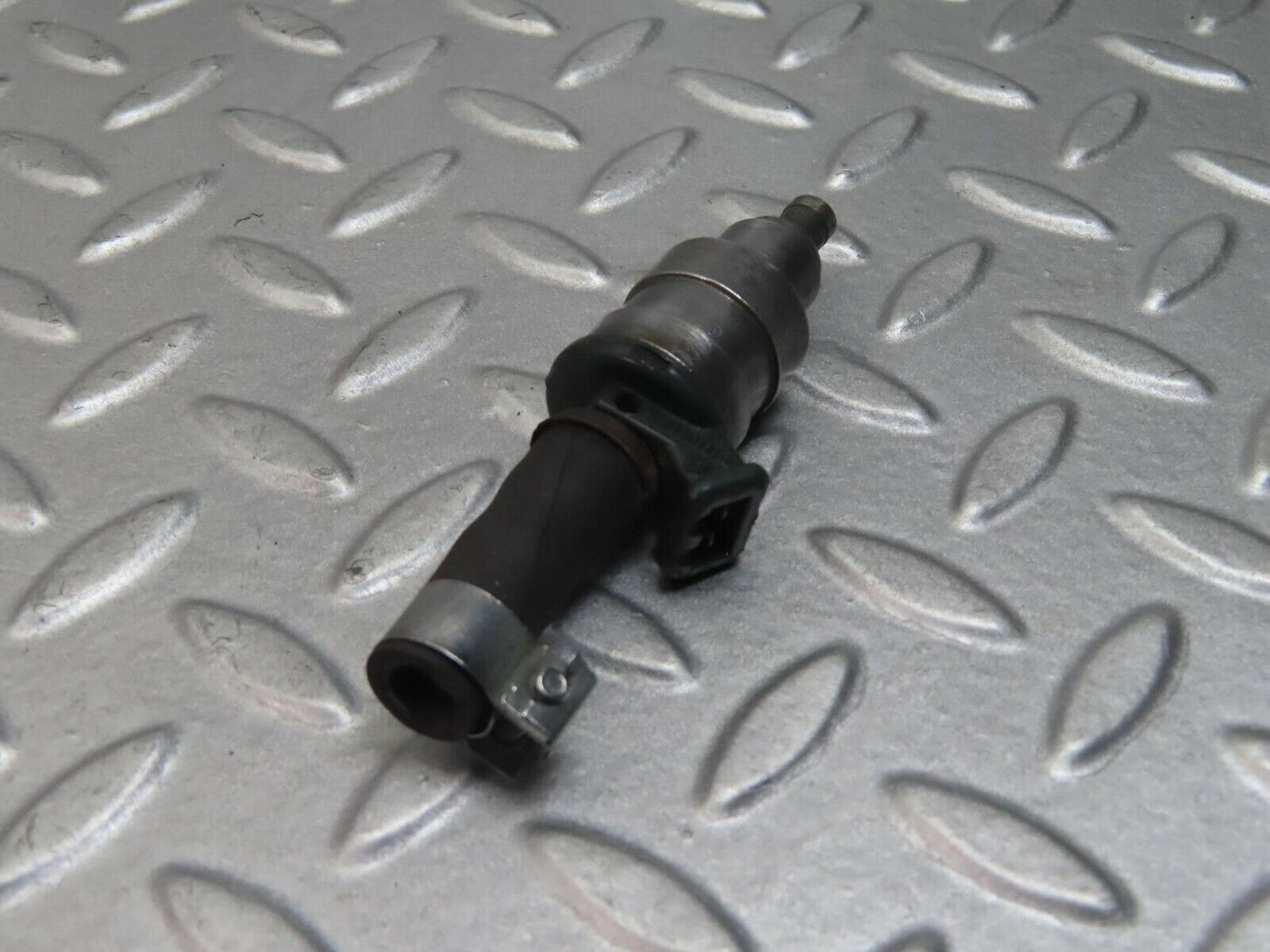 8781 Mercedes-Benz R107 Fuel Injector Bosch 0280150035