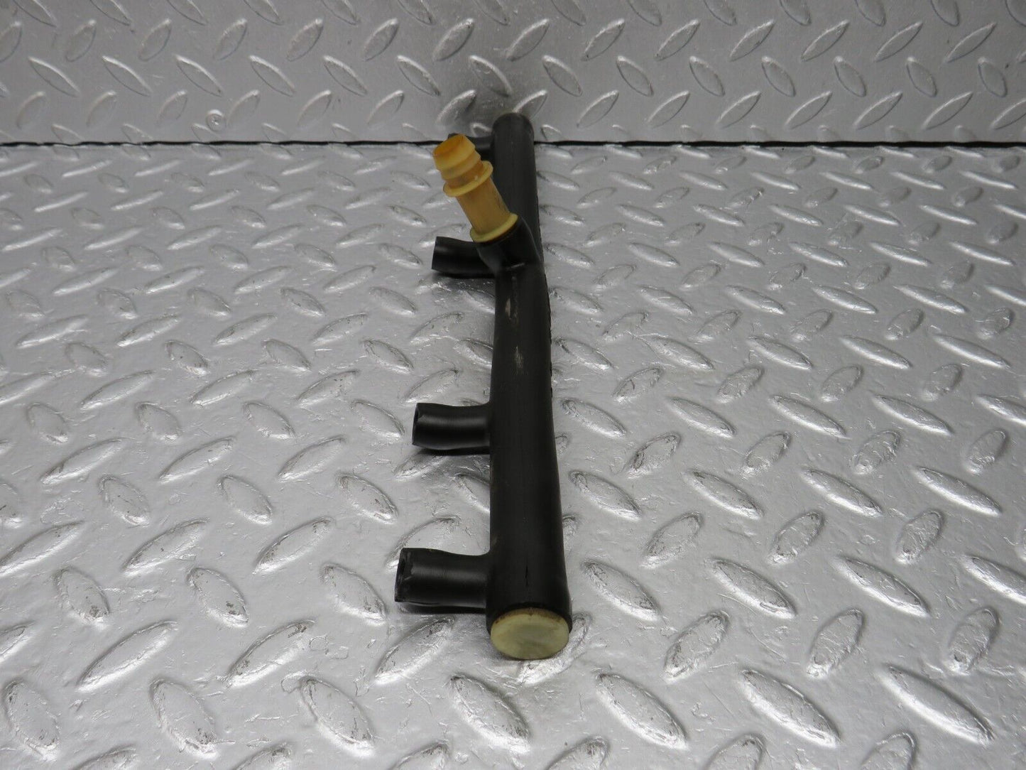 39162 Mercedes-Benz R107 500SL Air Intake Breather Hose Pipe 1160940982