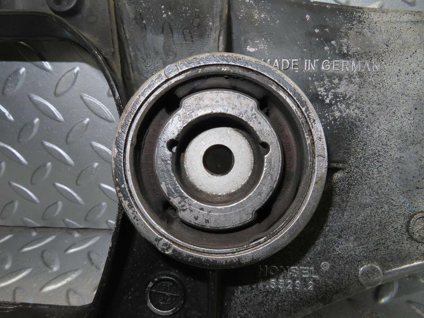 11257 Mercedes-Benz W221 S320 Rear Axle Sub Frame Differential Bracket